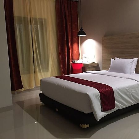 Cherry Homes Express Hotel Bandung Esterno foto