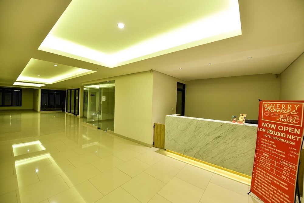 Cherry Homes Express Hotel Bandung Esterno foto