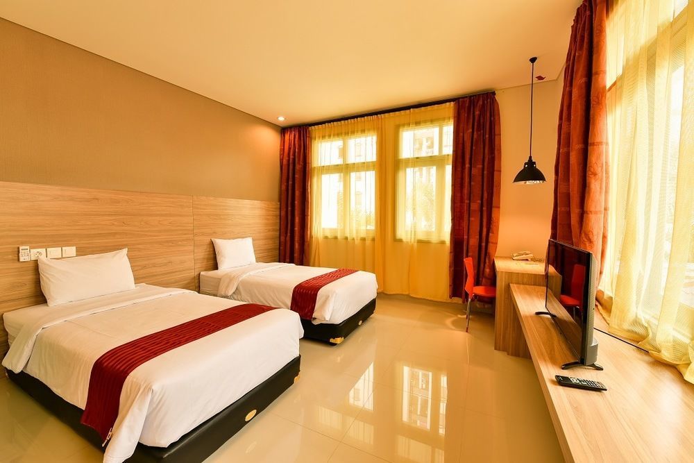 Cherry Homes Express Hotel Bandung Esterno foto