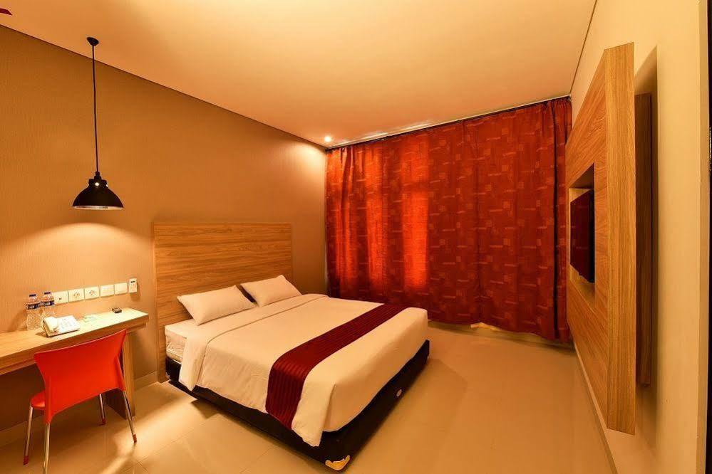 Cherry Homes Express Hotel Bandung Esterno foto